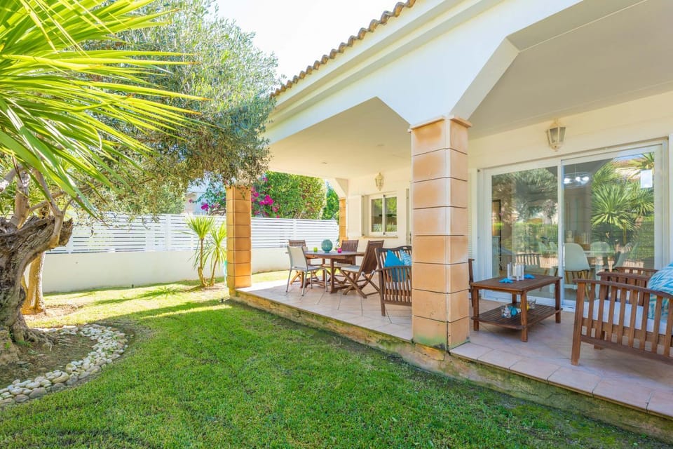 Property building, Garden