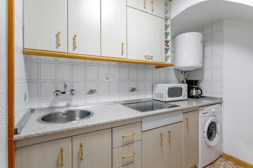Kitchen or kitchenette, Living room