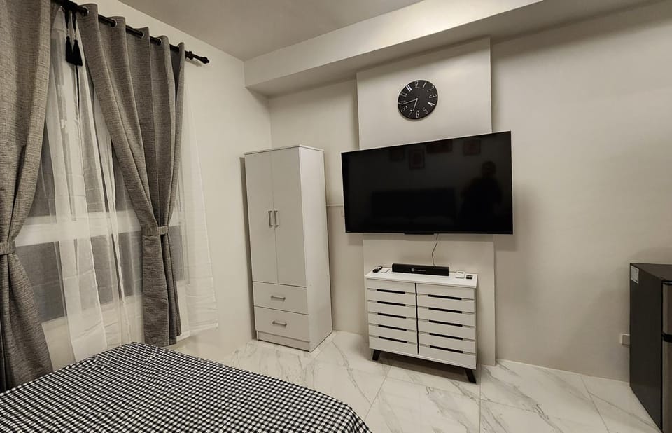 TV and multimedia, wardrobe