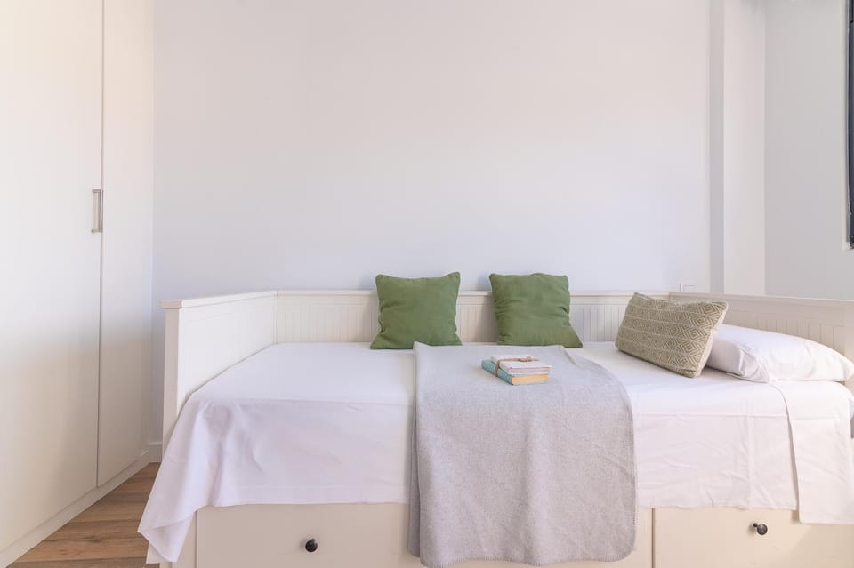 Bed, Bedroom, wardrobe