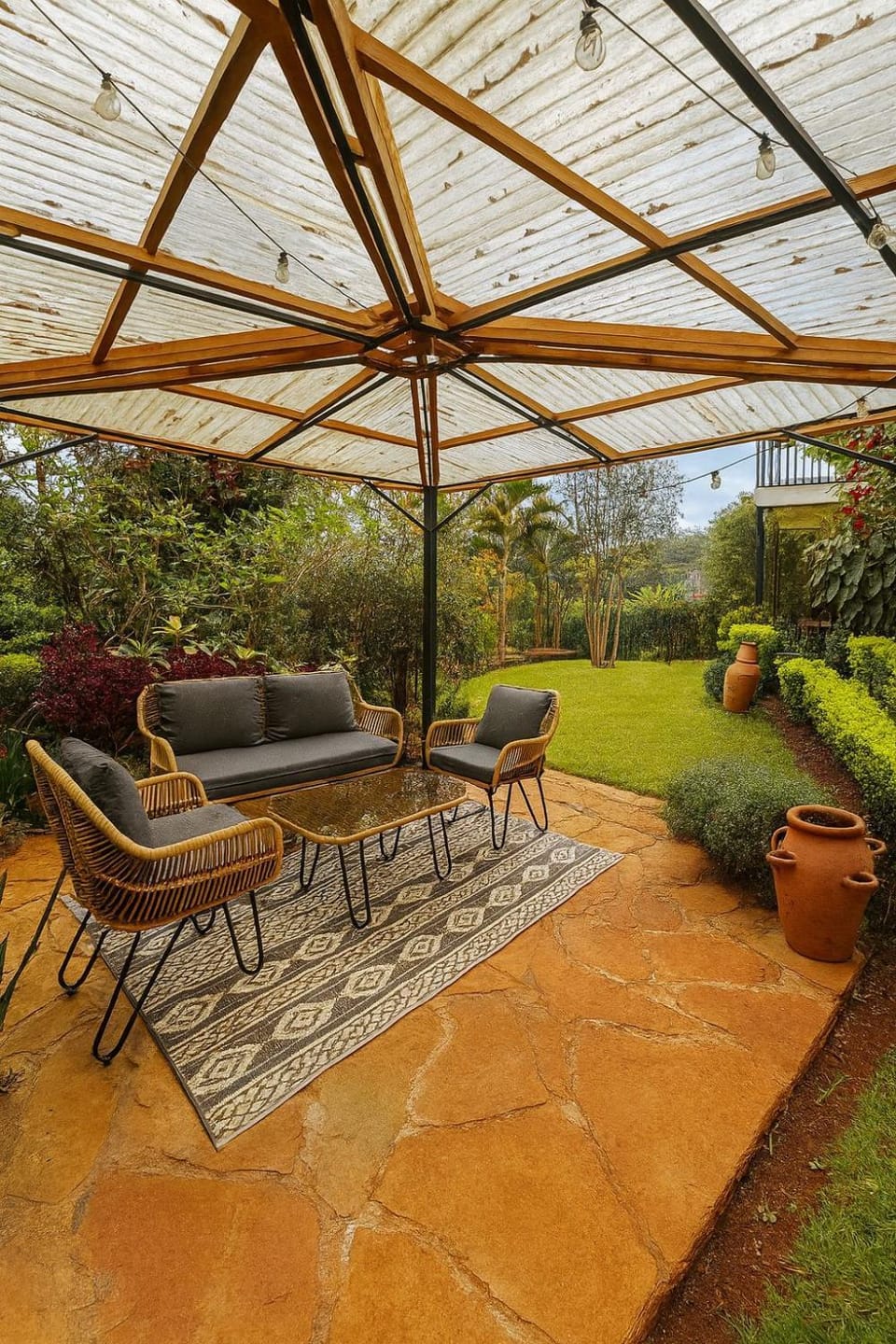 Nairobi Botanical Retreat - Container Home Bed and Breakfast in Nairobi County