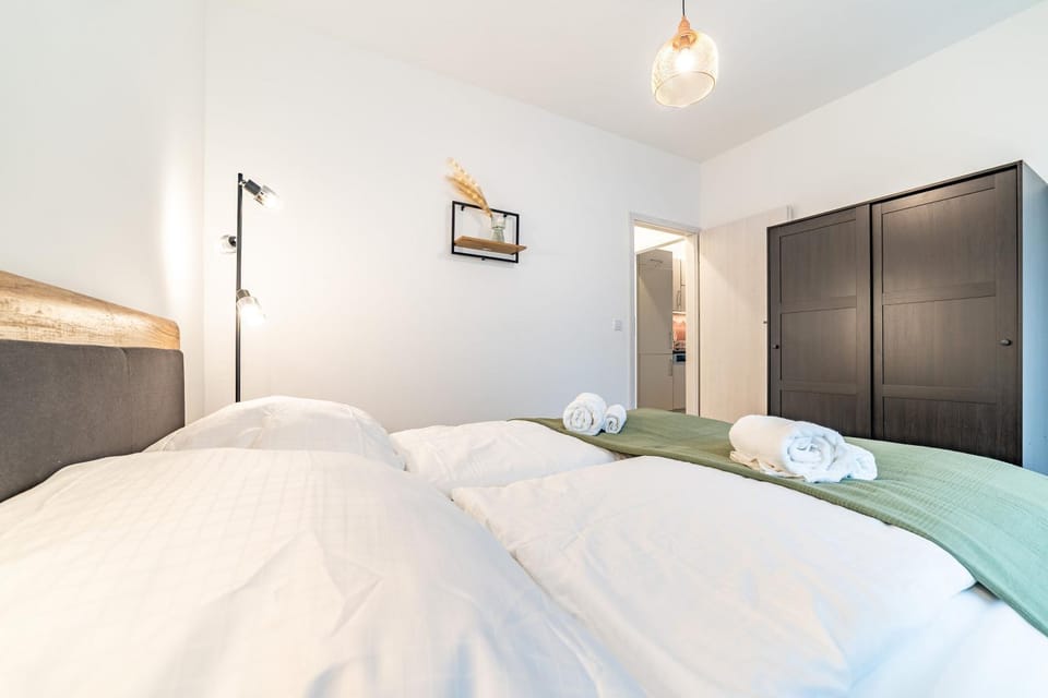 Bed, Photo of the whole room, Bedroom, towels, wardrobe