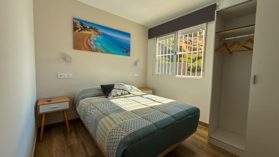 Bed, internet, towels, wardrobe