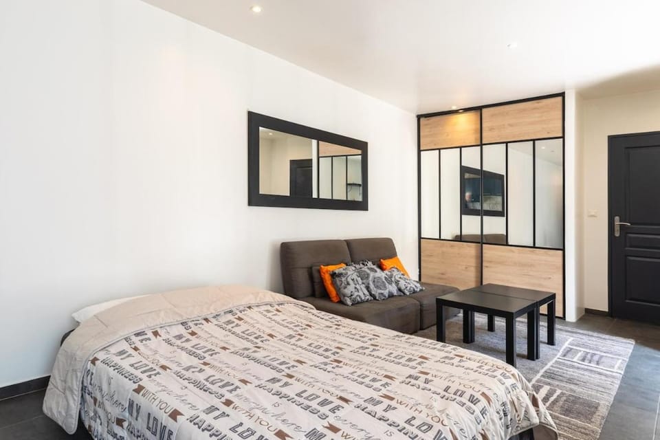 Maison calme, lumineuse & design Apartment in Île-de-France
