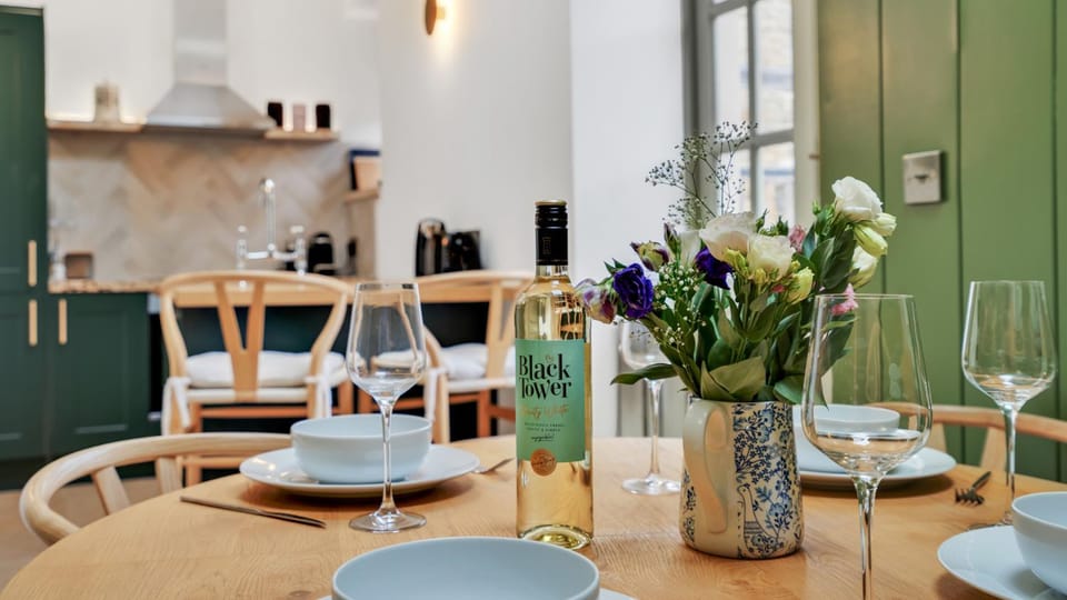 Dining area, oven, stove, kitchen
