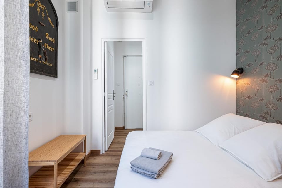 Bed, Photo of the whole room, Bedroom, towels, air conditioner