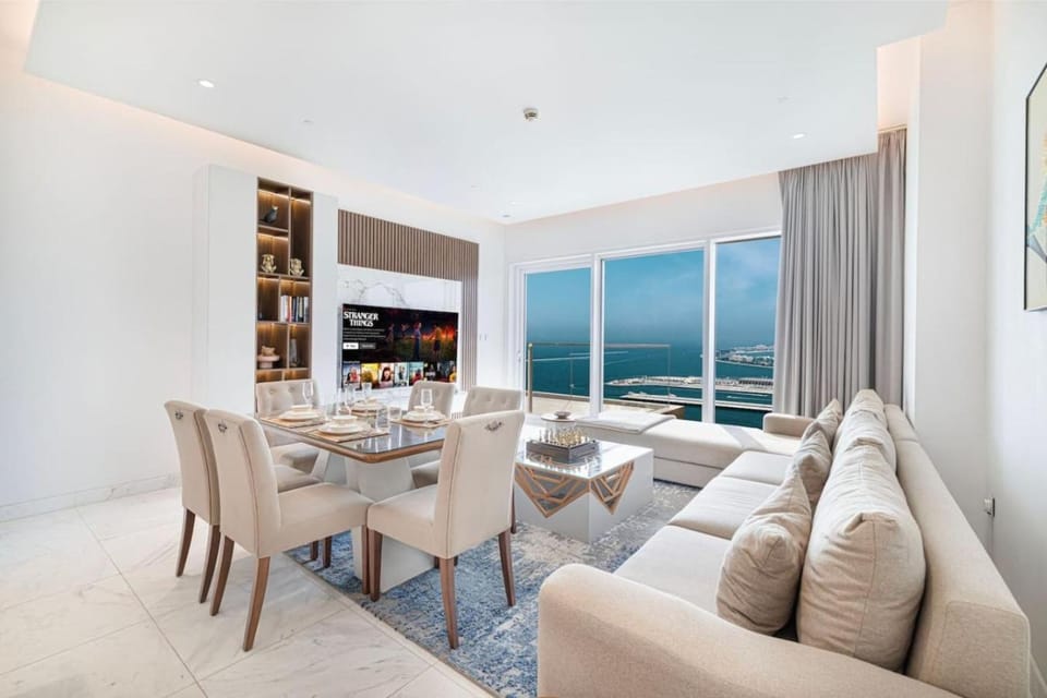 La Brisa Exclusive Residence at 1JBR with Sea Palm and Iconic Dubai Views Private Beach and Pool Apartment in Dubai