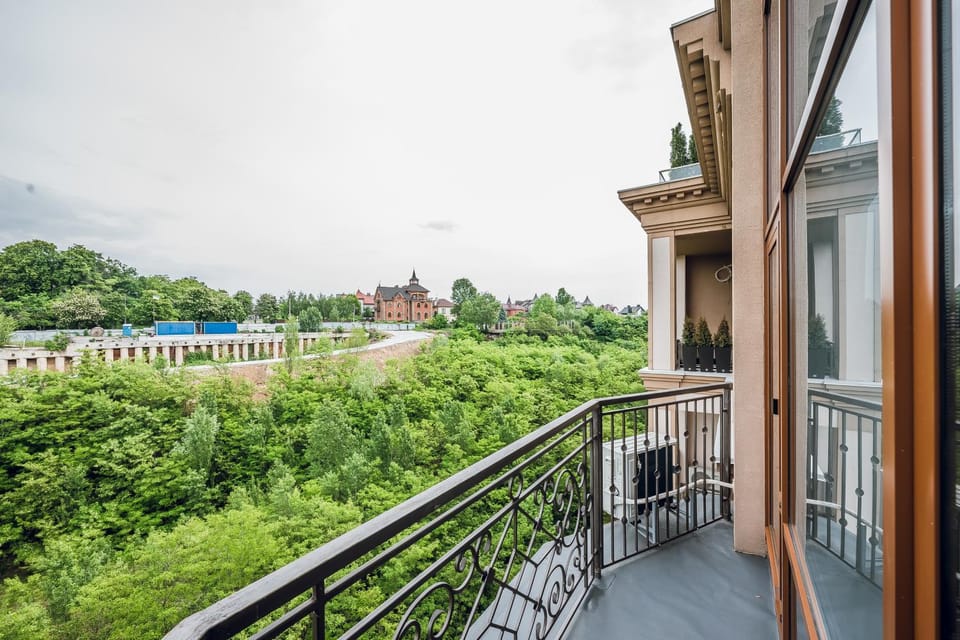 Property building, Spring, Day, View (from property/room), Balcony/Terrace, Garden view