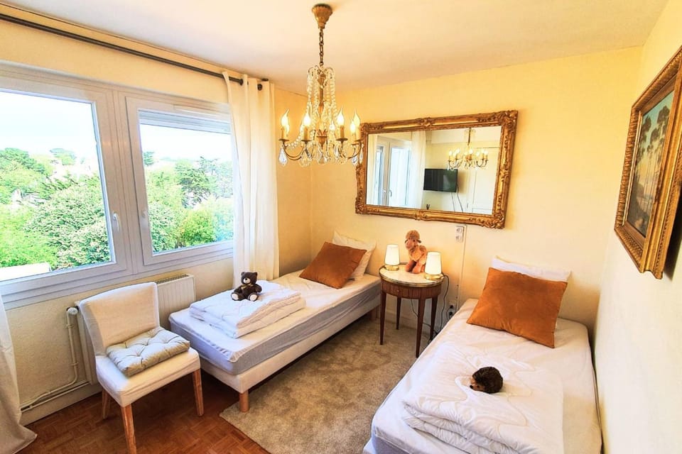 Bright apt with balcony panoramic view Apartment in St-Malo