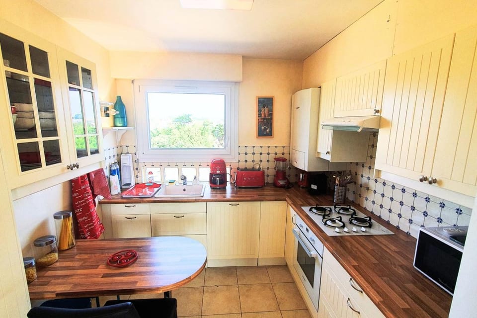 Bright apt with balcony panoramic view Apartment in St-Malo