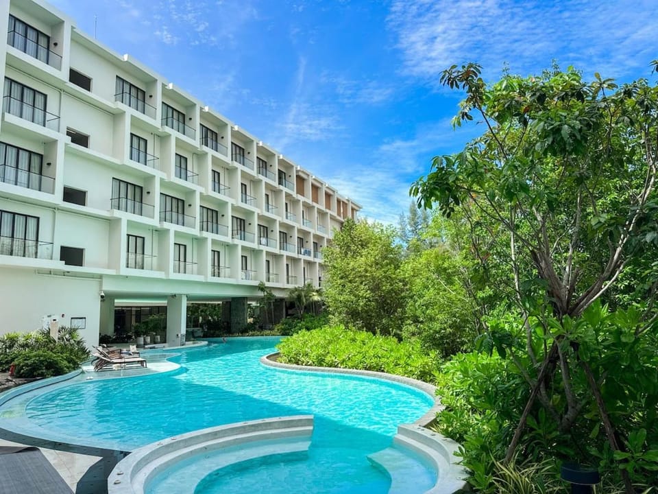New Modern 1Bdr Laya 500 m to the Beach Apartment in Choeng Thale