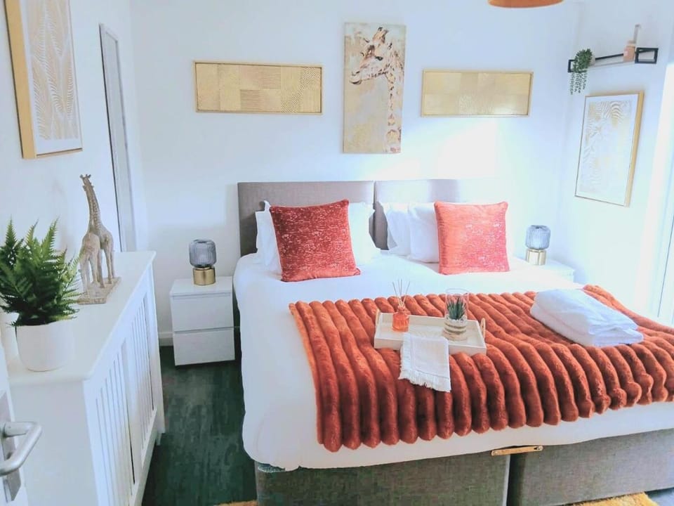 1 BR Corby Town Centre Contractors & Family Friendly Apartment in Corby