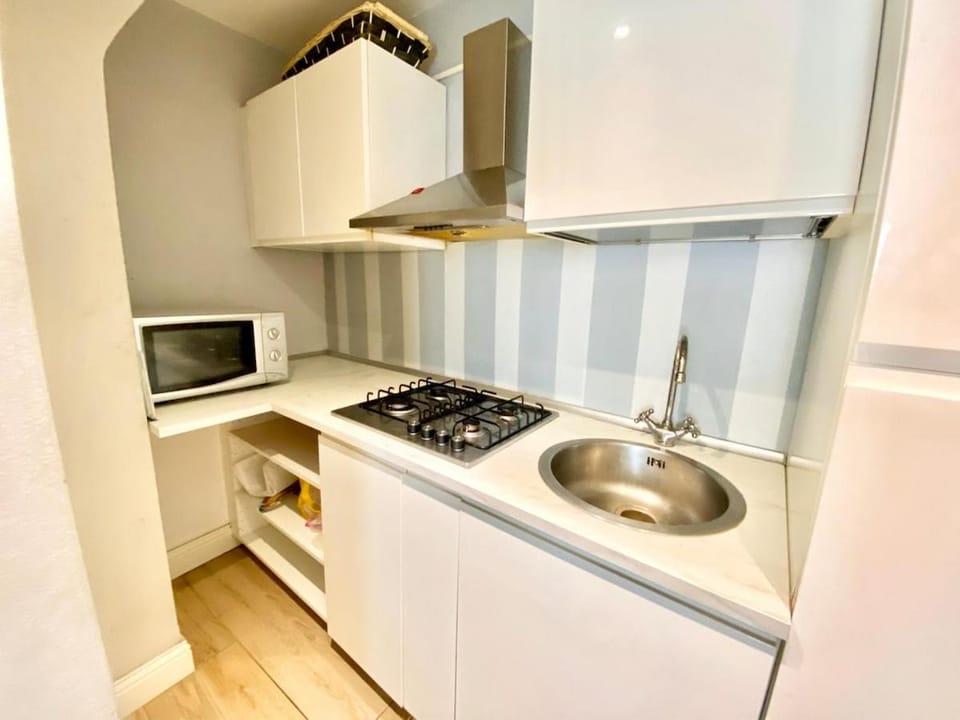 Central-Duomo- Beautiful Loft - 400 meters from the metro Apartment in Milan