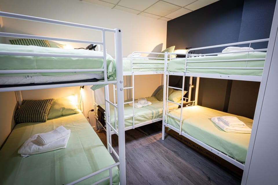 Bedroom, bunk bed, towels