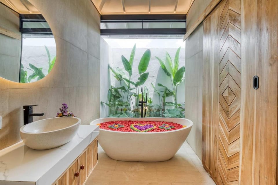 Melasti Breeze 1BR Tropical Escape in Uluwatu Villa in Bali