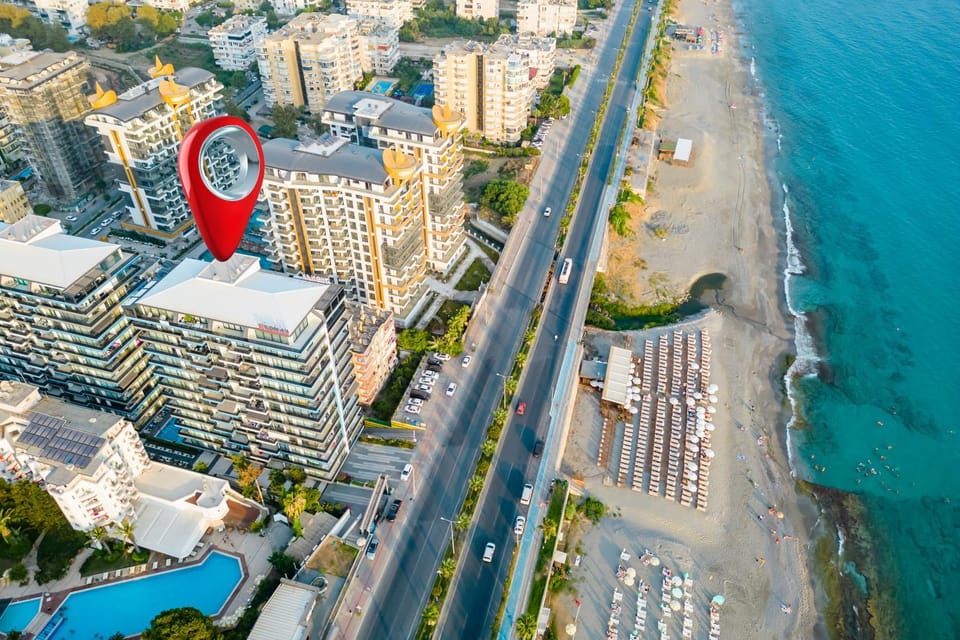 Property building, Nearby landmark, Day, Neighbourhood, Natural landscape, Bird's eye view, Beach, City view, Pool view, Sea view, Street view, Location, Parking
