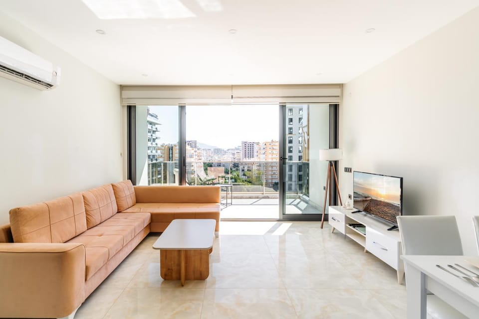 TV and multimedia, View (from property/room), Balcony/Terrace, Living room, Seating area
