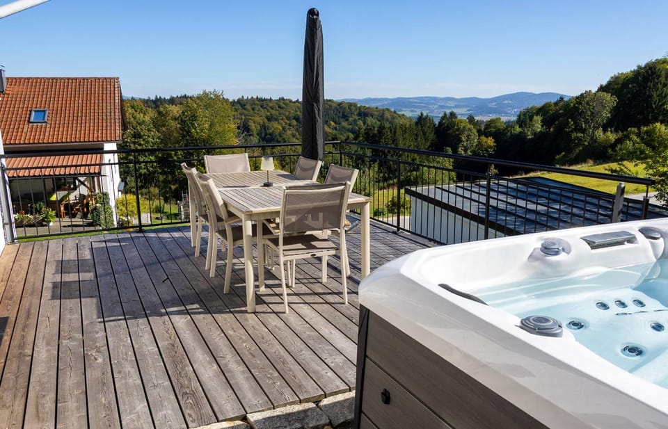 Hot Tub, View (from property/room), Balcony/Terrace, Mountain view