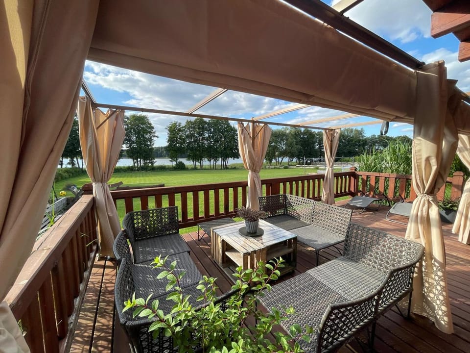 Patio, Day, Garden, Garden, View (from property/room), Balcony/Terrace, Seating area, Garden view