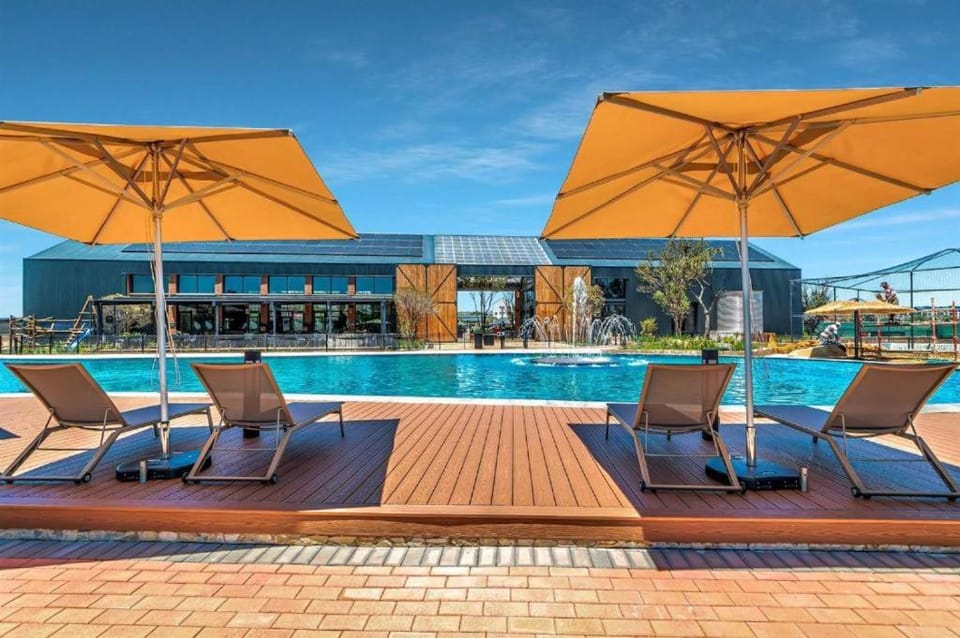 East Luxe BNB 2bed 2bath Apartment in Pretoria