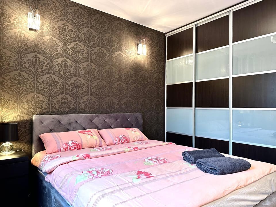 Widok 16 Apartment - Balcony - 500m Main Square Apartment in Wroclaw