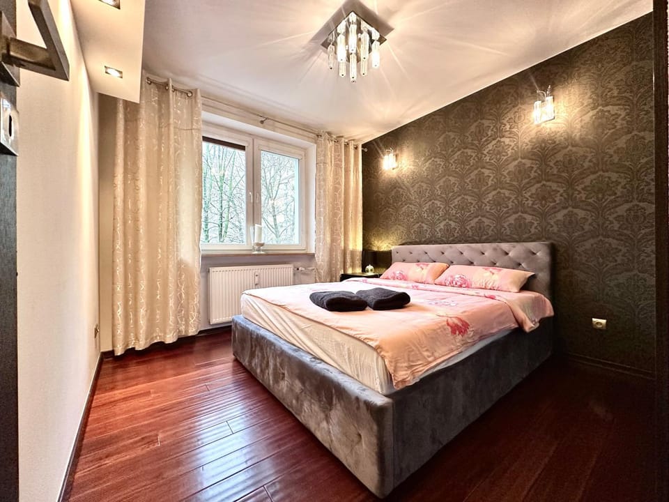 Widok 16 Apartment - Balcony - 500m Main Square Apartment in Wroclaw