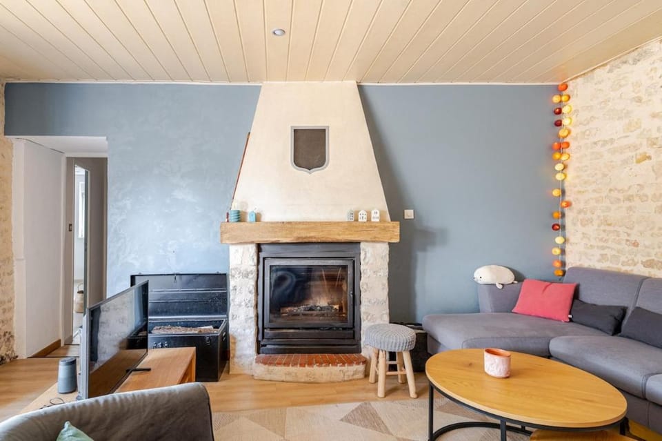 Longère de charme avec piscine, proche océan Bed and Breakfast in Pays de la Loire