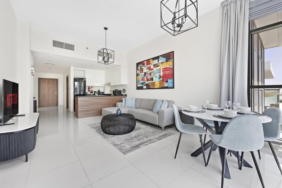 VayK - Great 1BR Apartment in Damac Hills Apartment in Dubai