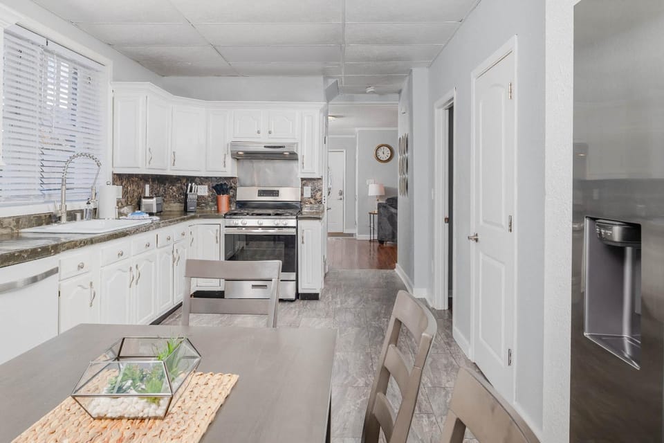 Bungalow on Baldwin - 3 bed 2 bath House in Oshkosh