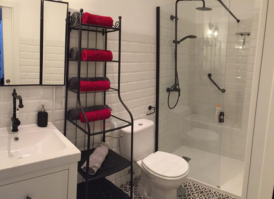 Bathroom, Living room