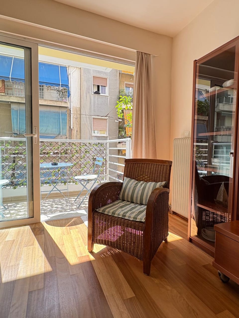 Sunny Studio in Koukaki near Acropolis Apartment in Athens