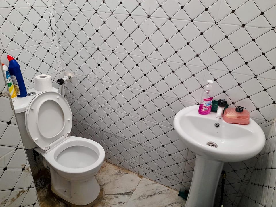 Toilet, Bathroom