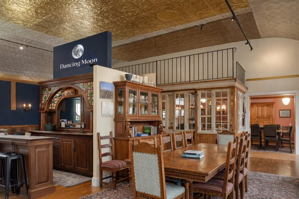 Dancing Moon Luxury Loft and Event Space - Sleeps 12 House in Oshkosh