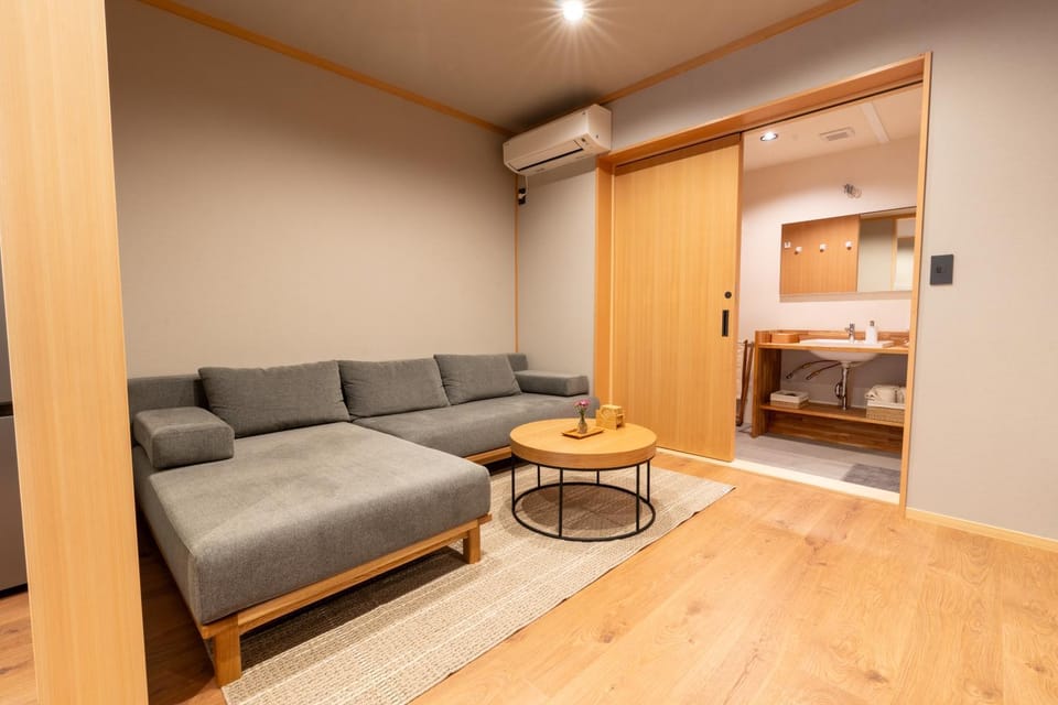 Kyoto Hideaway- Modern and Traditional Fusion House in Kyoto