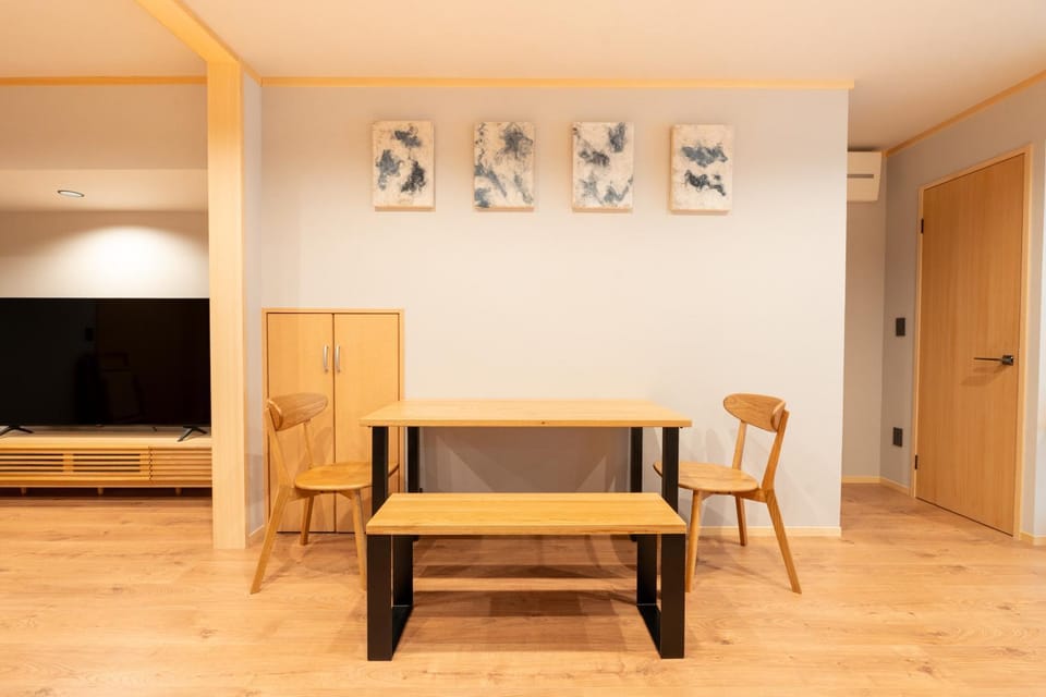 Dining area, Dinner