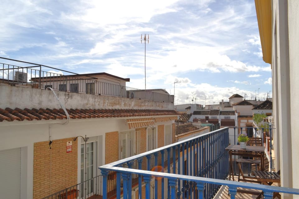 Facade/entrance, View (from property/room)