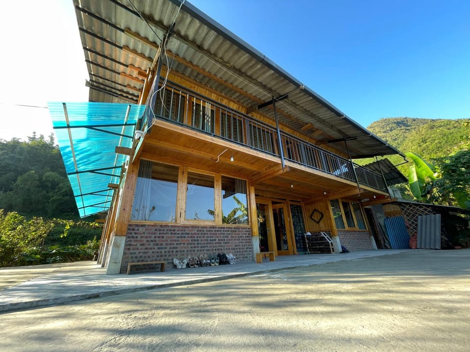 Property building, Day