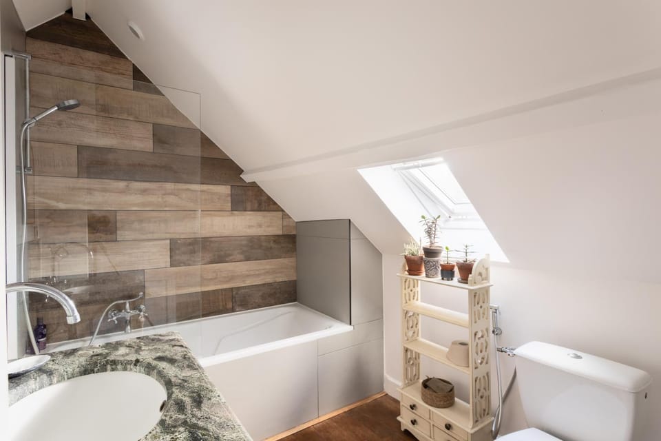 Bathroom, Bath