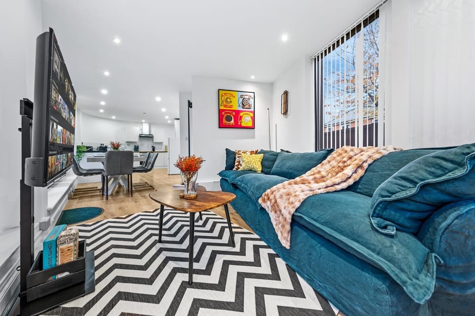 Communal lounge/ TV room, TV and multimedia, Living room, Seating area, Dining area, Evening entertainment, heating, heating, internet, internet