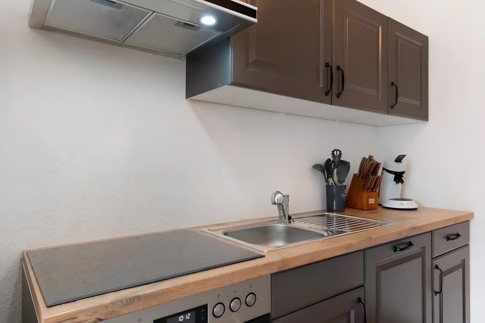 Kitchen or kitchenette, Living room