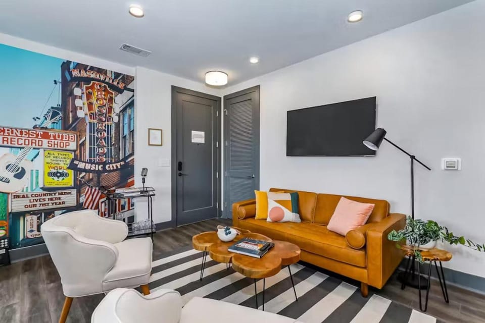 Nashville Oasis at The Muse Modern 2BR with Balcony & Rooftop Views Apartment in Nashville