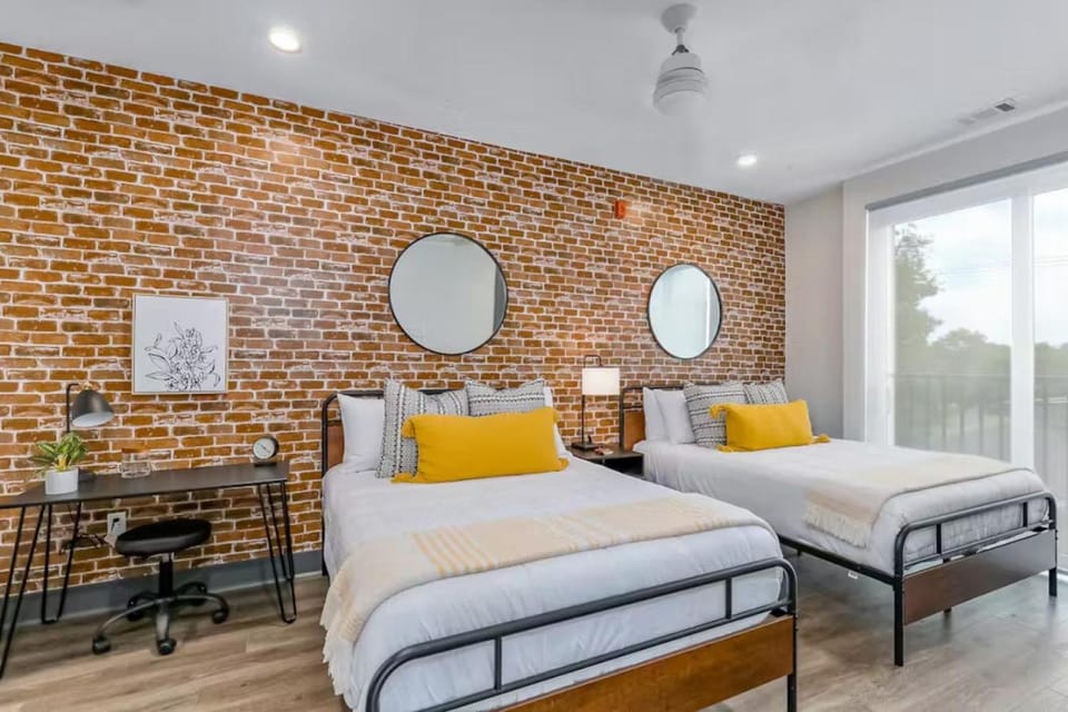 Nashville Oasis at The Muse Modern 2BR with Balcony & Rooftop Views Apartment in Nashville