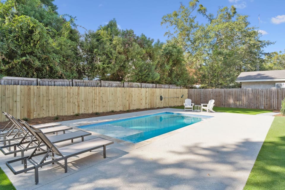Getaway Cottage - 615 Bartow St House in Saint Simons Island
