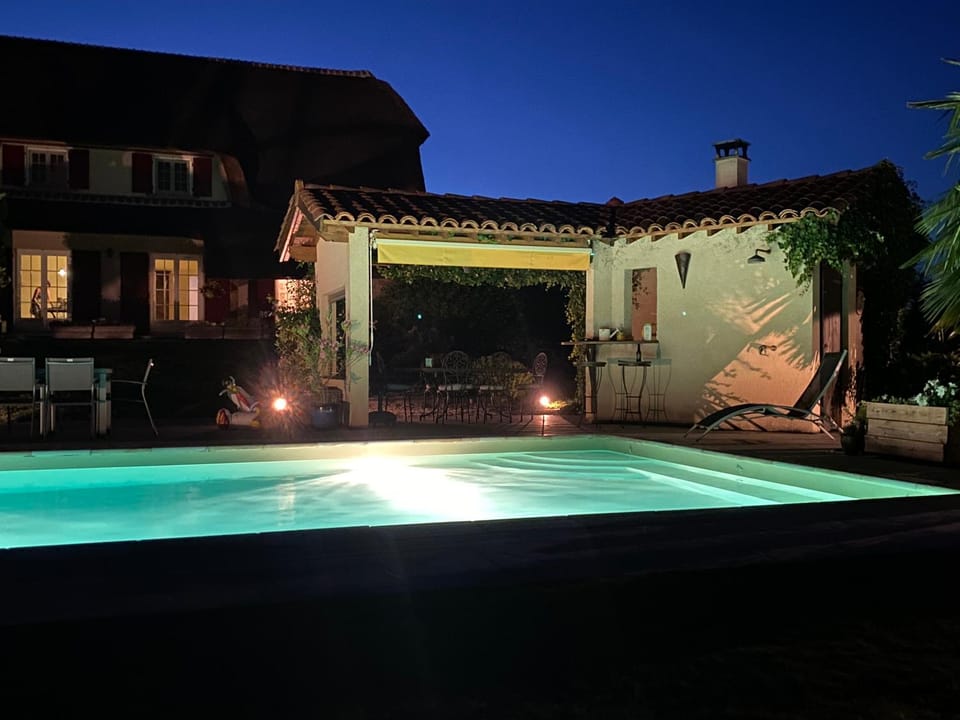 Swimming pool, Swimming pool