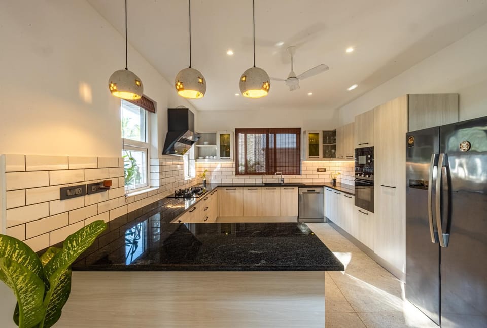 Kitchen or kitchenette, oven, stove