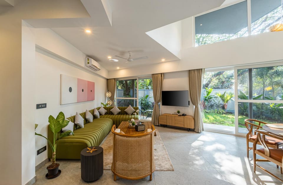 TV and multimedia, Living room, Seating area