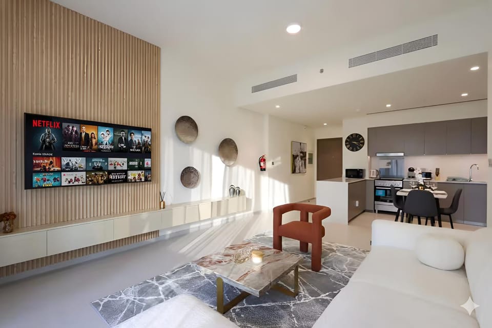 TV and multimedia, Kitchen or kitchenette, Living room, Dining area