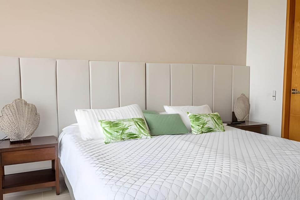 Luxurious 1 Bd Apt on the 17th Floor - H2 Hyatt Apartment in Cartagena