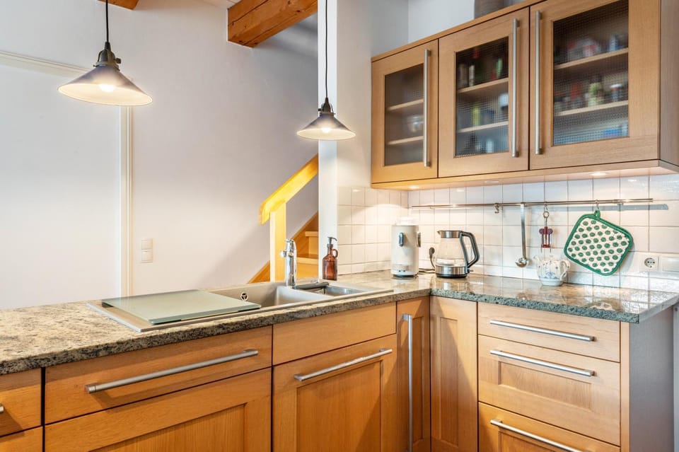 Kitchen or kitchenette, Living room