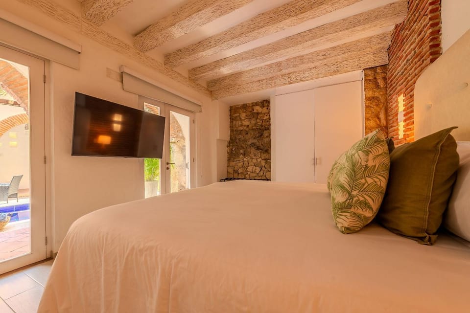 Casa Bovedas - 5 Bedroom Paradise House in Cartagena